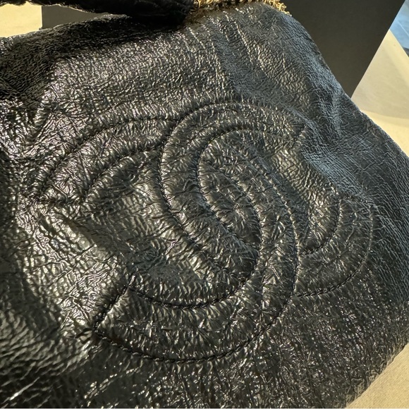 Vintage Chanel Rodeo Drive Accordion Flap Bag Patent Vinyl Medium - Picture 4 of 16